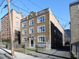 184 Sigourney St, Hartford, CT 06105