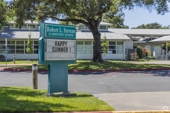 Robert L Stevens Elementary is located in Santa Rosa, California.