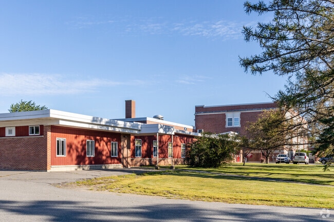 The Fairmount School serves area students in grades 4-5.