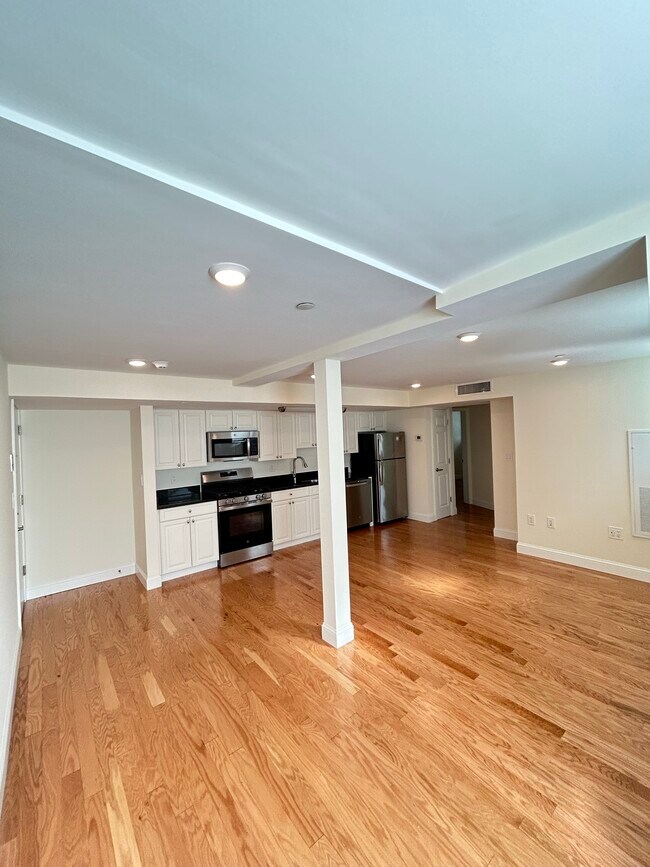 1 Langdon Square unit 4, Cambridge, MA 02138 - photo 5