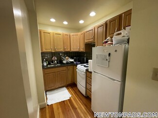 457 Centre St Unit 204, Newton, MA 02458