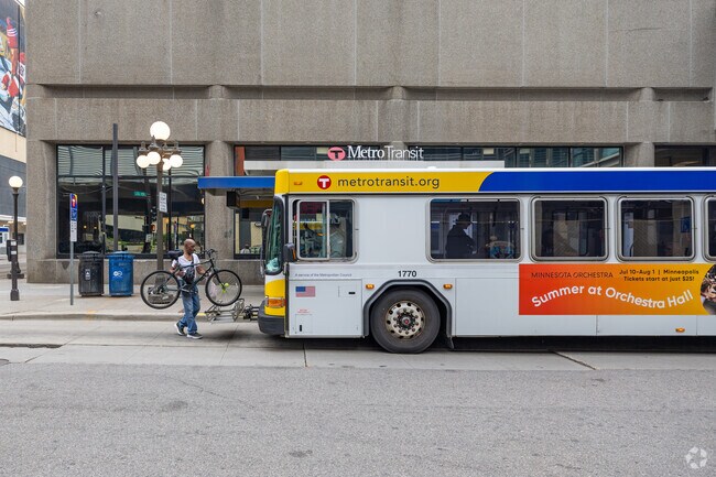 Lincoln Park benefits from the Metro Transit bus system.