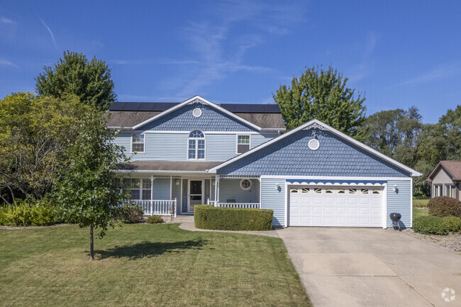 The average home price in Briar Crest as of 2024 is $417,000.