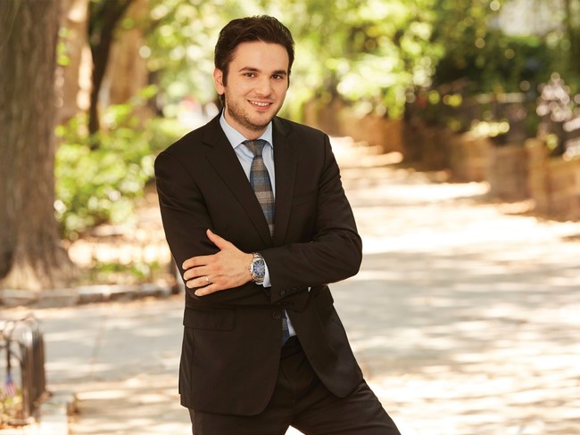 Agent Photo