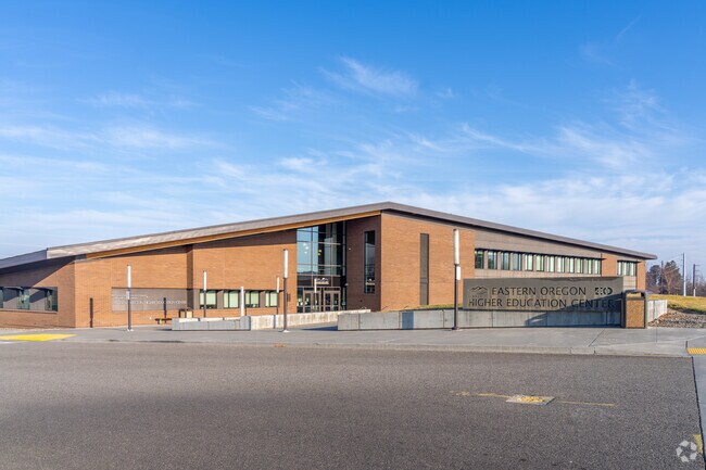 Eastern Oregon University has a small campus near downtown Hermiston.
