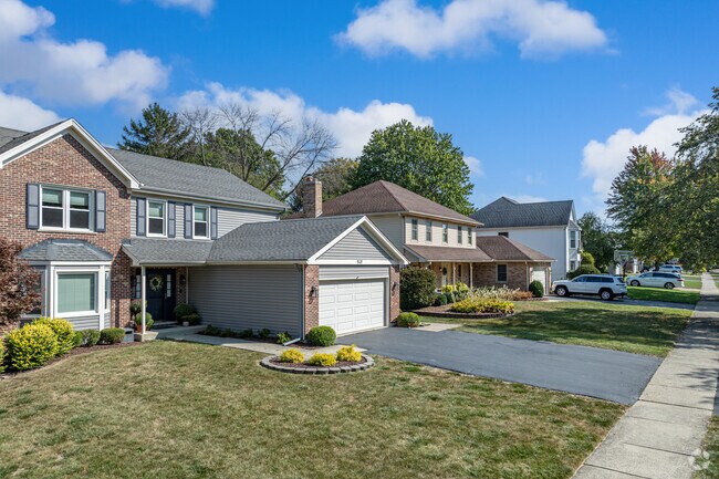 Homes in Signal Point feature up to a half-acre of yard space.