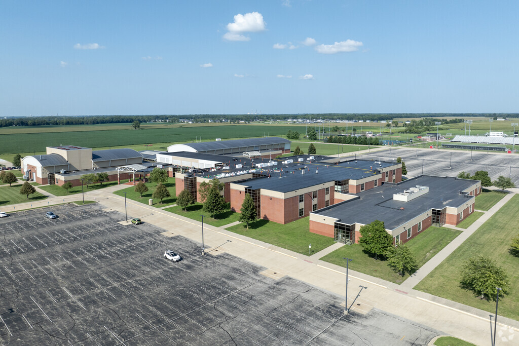 Glenwood High schools large facility in Springfield Illinois.
