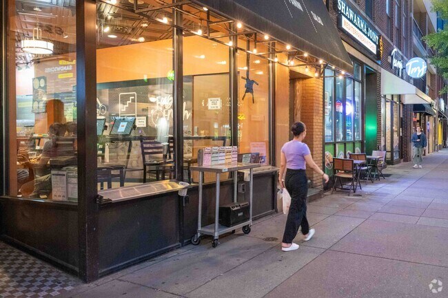 The U of I campus is close to the Fairlawn Park neighborhood.