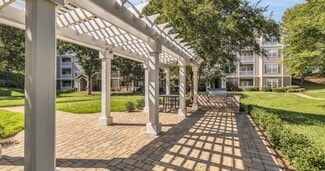 5750 Lake Resort Dr, Chattanooga, TN 37415