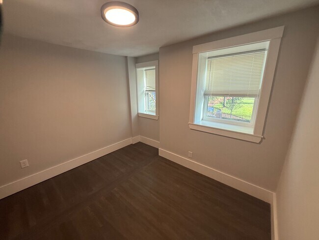 2 Cottage St unit 2b, Boston, MA 02127 - photo 7