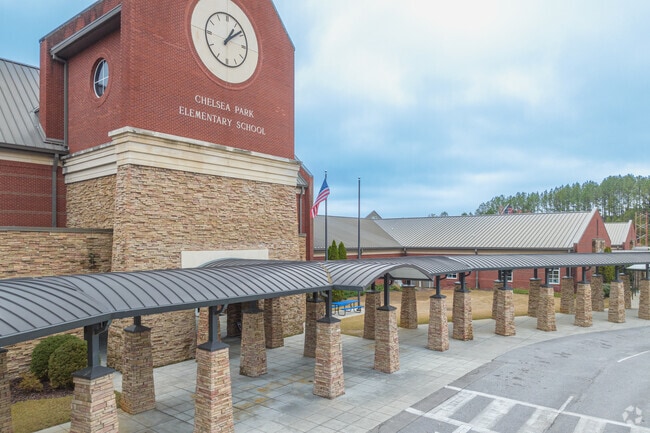 Chelsea Park Elementary School is located at 9000 Chelsea Park Trail, Chelsea, AL 35043.