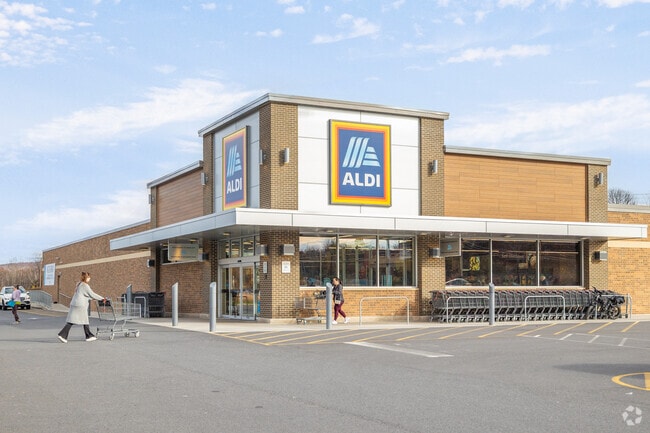 Aldi in Yatesville Borough, PA has amazing finds and great deals for locals to shop for.