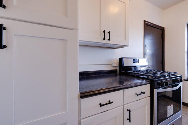 Windsor Terrace Apartments, Des Moines, IA 50312 - photo 5