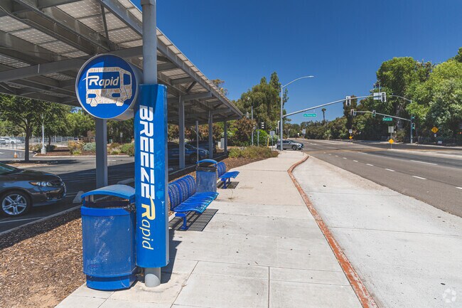 Escondido based Rapid Transit offers bus routes throughout greater Escondido.