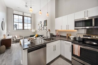 240 Canal St, Lawrence, MA 01840