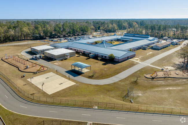 Aynor Elementary School has a large campus.