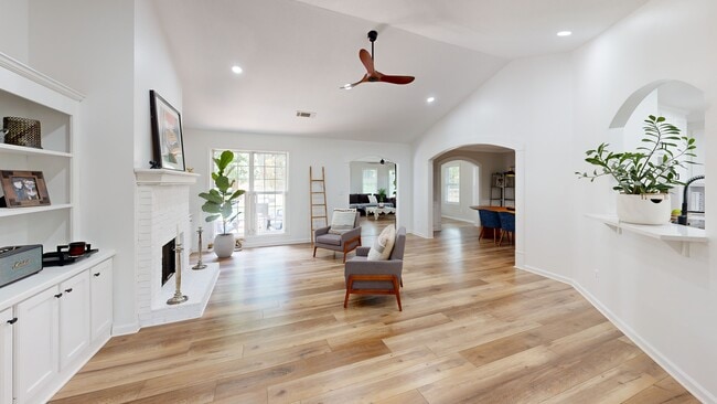 642 Teal Dr, Winder, GA 30680 - photo 2