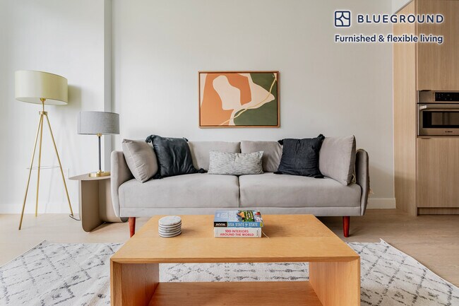 1224 M St NW unit FL6-ID1077, Washington, DC 20005 - photo 2