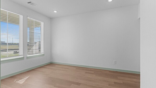 3039 Magnolia Pass Ln unit 36206231, League City, TX 77573 - photo 7