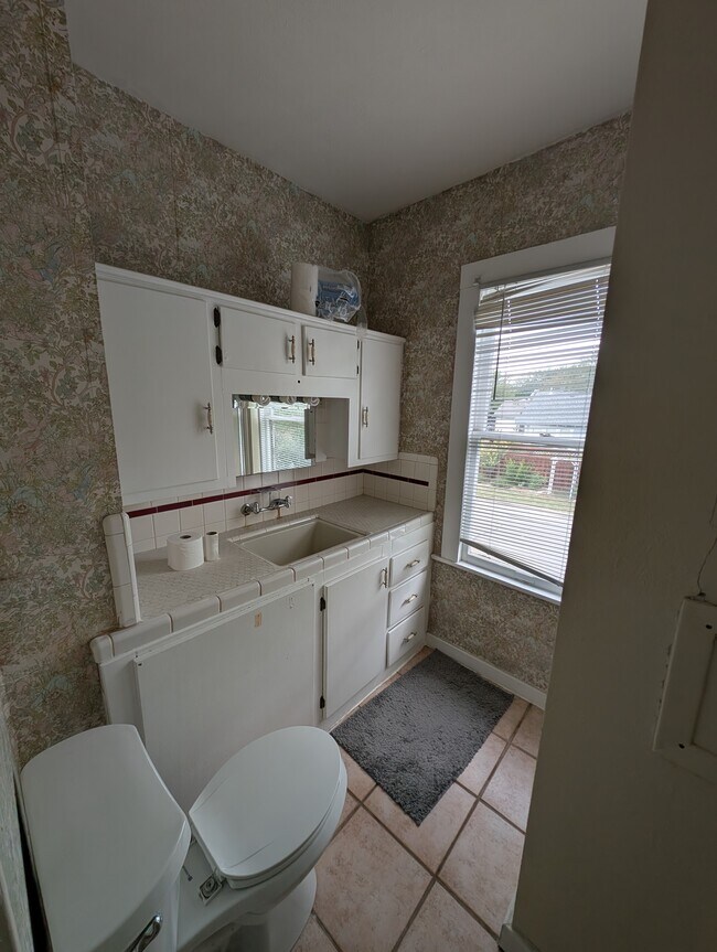 3715 Tom Green St unit 3715.B Tom Green, Austin, TX 78705 - photo 6