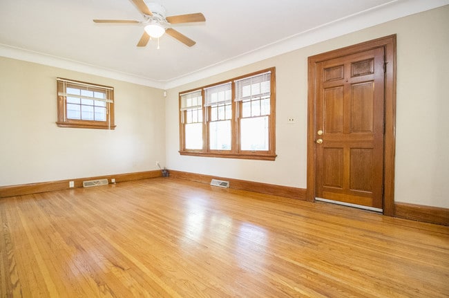 3531 Hazelhurst Ave, Toledo, OH 43612 - photo 4