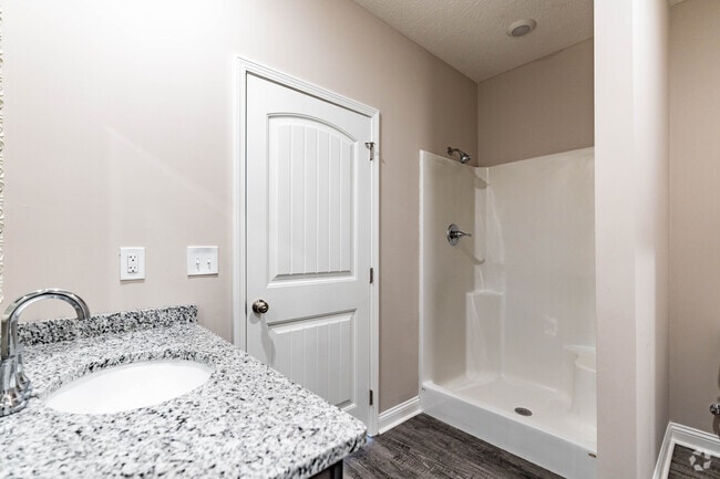 1BR, 1BA 900 SF Bathroom