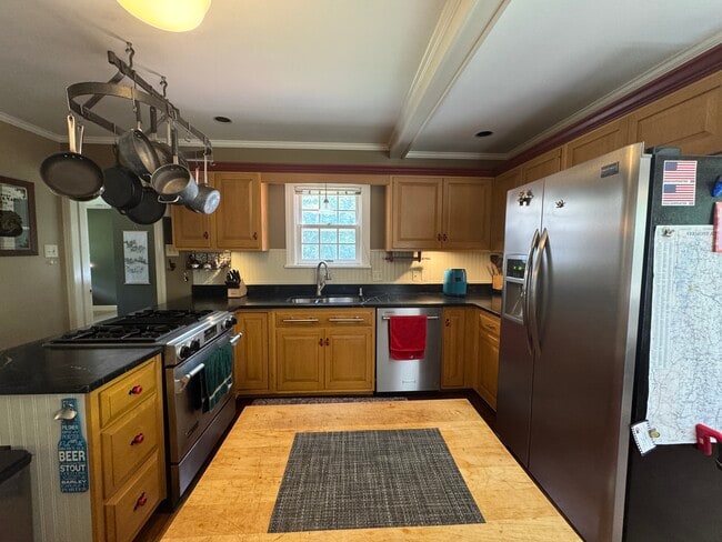 45 Common St, Springfield, VT 05156 - photo 3