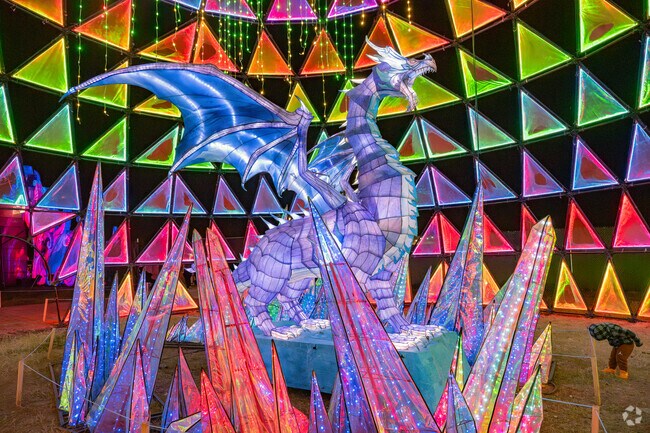 Bright crystals and a majestic dragon create a magical moment at the Tianyu Light Festival.