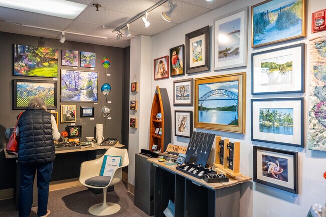 Waveland residents brighten up their home with a piece of art from Gallery Nantasket.