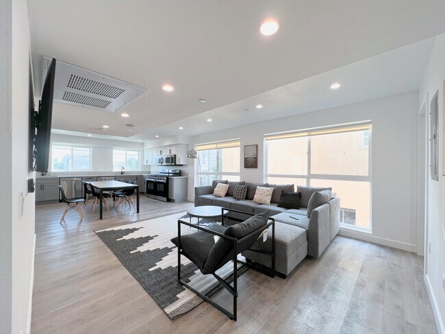 1366 West 35th St, Los Angeles, CA 90007 - photo 2