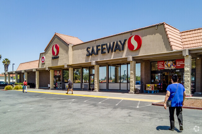 Safeway is a local hot spot in Ohlone.