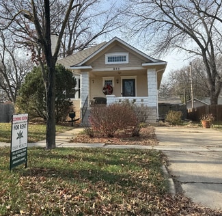 940 S Cedar St, Ottawa, KS 66067