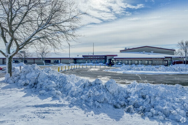 Fox Prairie Elementary School has a B- rating according to Niche.