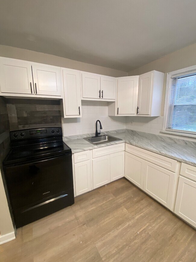 829 Carson Rd, Saint Louis, MO 63135 - photo 6