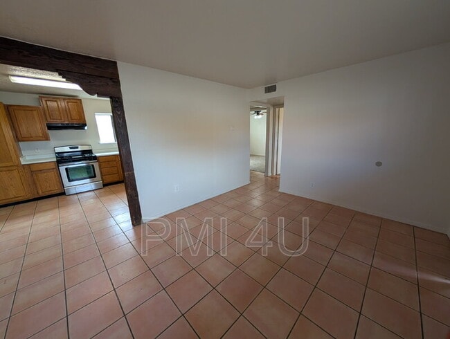 118 S Main St unit 2, Belen, NM 87002 - photo 2