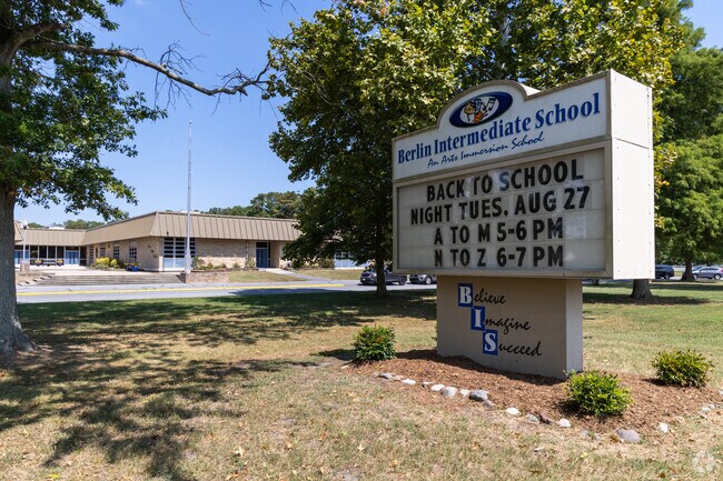 The student-teacher ratio at Berlin Intermediate School is 13-1.