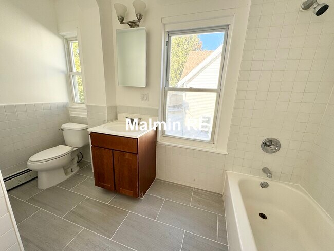 49 Chestnut Ave unit 3, Jamaica Plain, MA 02130 - photo 4