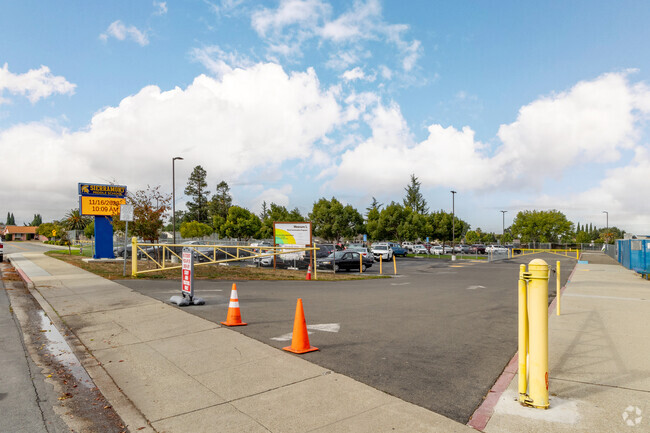 The entrance to Sierramont Middle School is wide and easy for parents to drop off students.