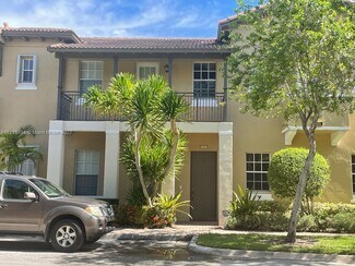 14615 SW 5th St, Pembroke Pines, FL 33027