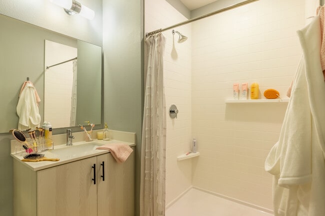 Hub Gainesville 3rd Ave, Gainesville, FL 32601 - photo 5