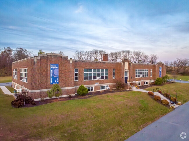 The King's Academy is a private school offering classes for students K-12th grade.