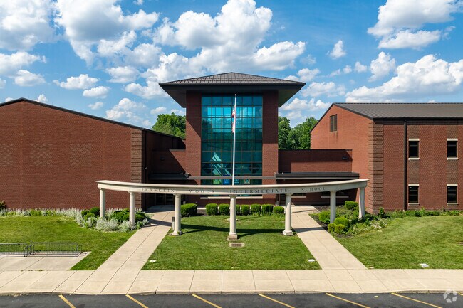 Franklin Woods Intermediate School is located in Grove City, Ohio.