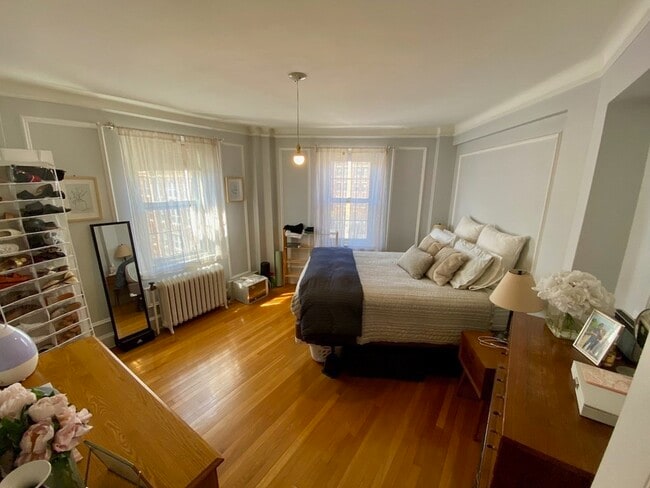 Warwick Condos unit 644, Brookline, MA 02446 - photo 6