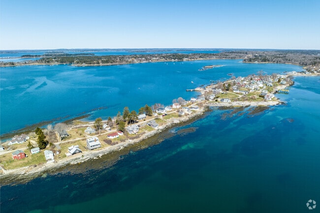 Aerial view of coastal cottage in Harpswell, Maine