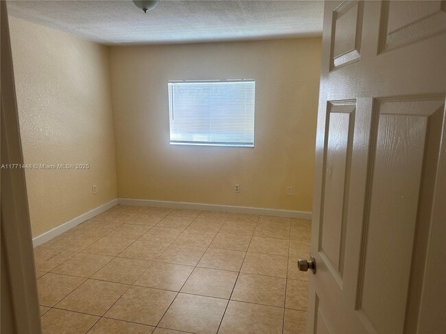 3670 N 56th Ave, Hollywood, FL 33021 - photo 3