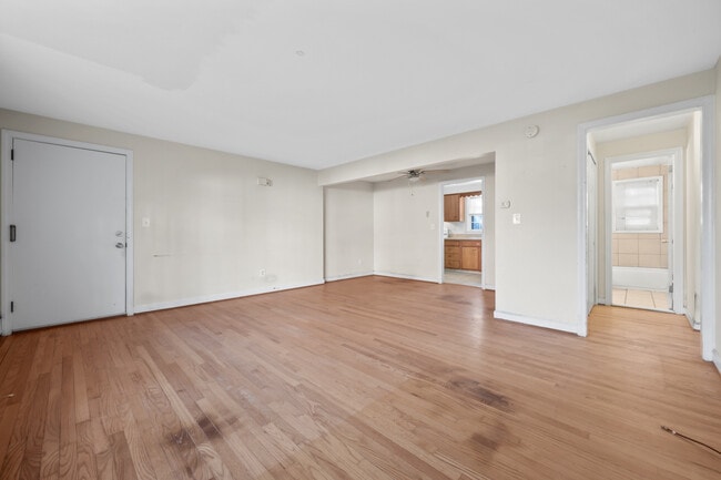 67 Oak St unit 43, Manchester, CT 06040 - photo 2