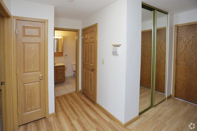 Edgewood Apartments, Duluth, MN 55811 - photo 6