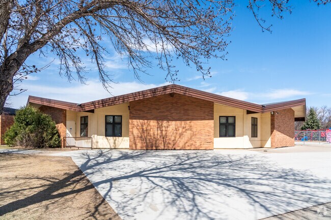 Grimsrud Elementary School enrolls students in grades K-5.