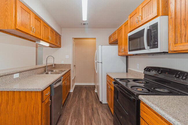 113 D L Vest unit 201, La Vernia, TX 78121 - photo 7