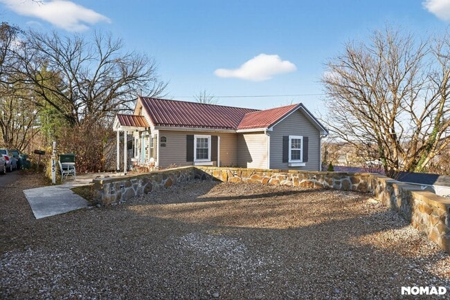 145 Ridgeview Ln, Bristol, VA 24201 - photo 4